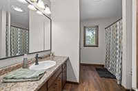 1704 4th St SE, Minot, ND 58701