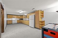 1704 4th St SE, Minot, ND 58701