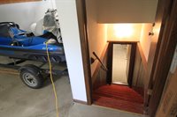 1704 4th St SE, Minot, ND 58701