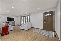 1704 4th St SE, Minot, ND 58701