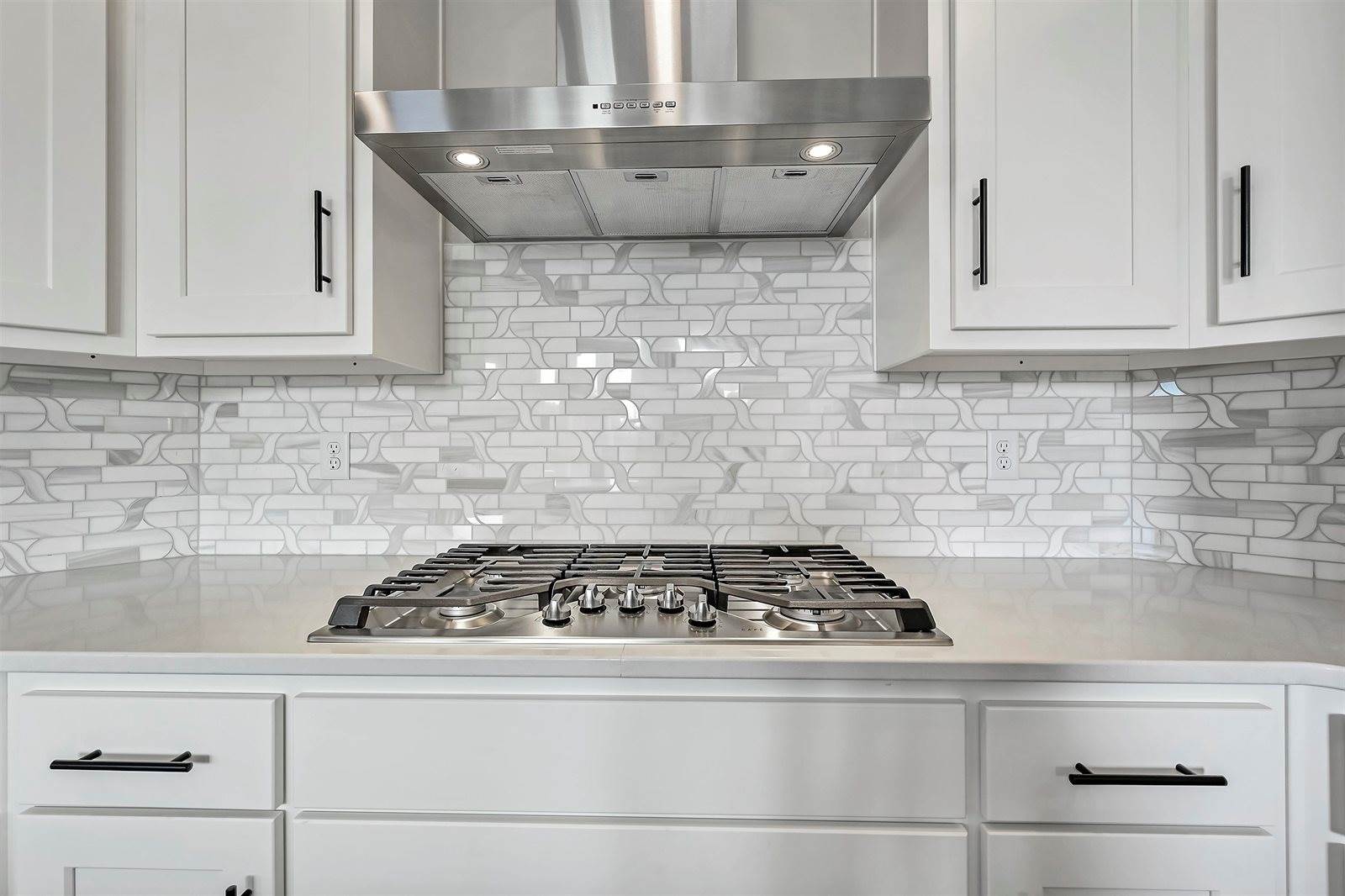 895 Black Swan Drive, Menasha, WI 54153