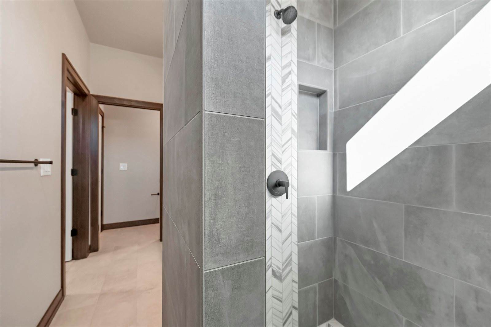 895 Black Swan Drive, Menasha, WI 54153