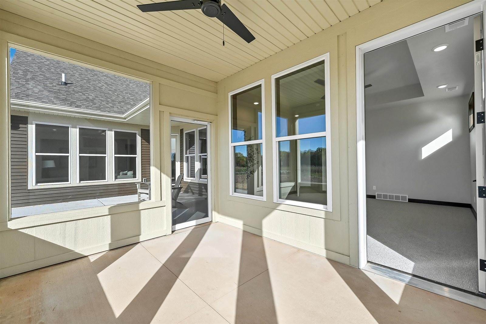 895 Black Swan Drive, Menasha, WI 54153