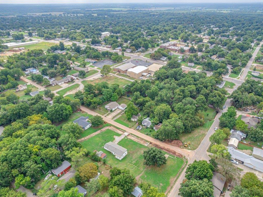 1214 East Edwards Street, Shawnee, OK 74801