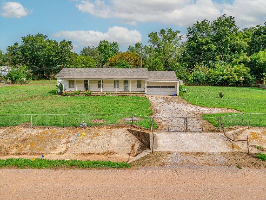 1214 East Edwards Street, Shawnee, OK 74801