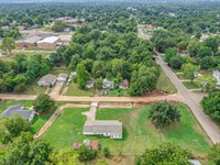 1214 East Edwards Street, Shawnee, OK 74801