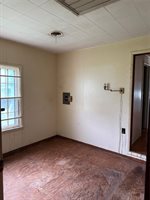 1214 East Edwards Street, Shawnee, OK 74801