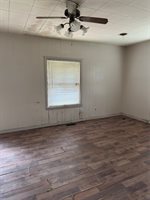 1214 East Edwards Street, Shawnee, OK 74801