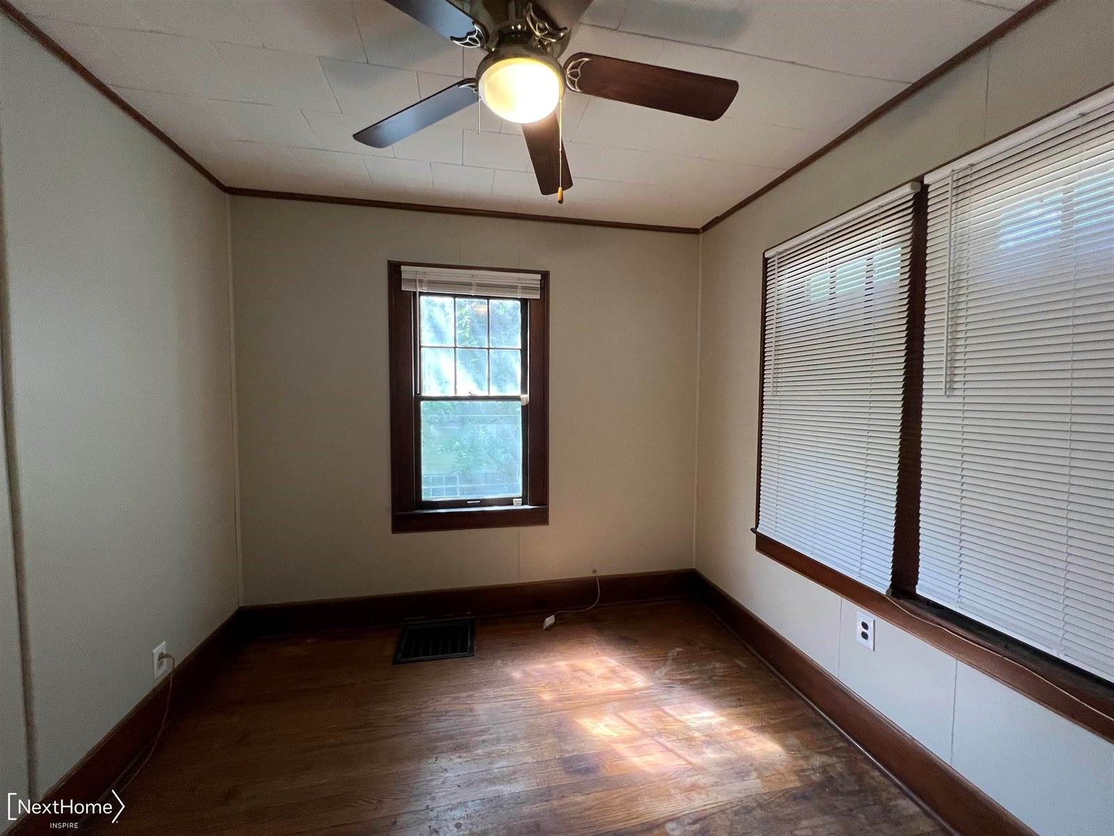 1612 Iowa Avenue, Flint, MI 48506