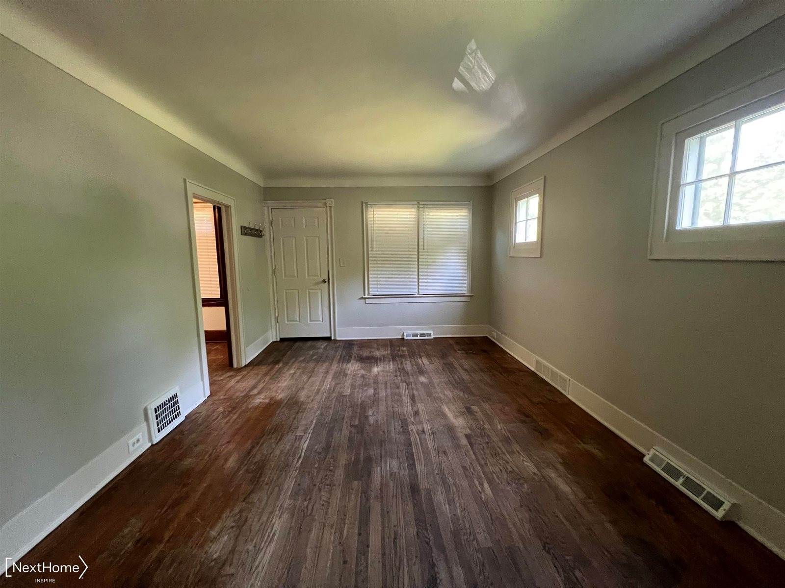 1612 Iowa Avenue, Flint, MI 48506