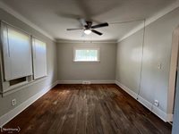 1612 Iowa Avenue, Flint, MI 48506