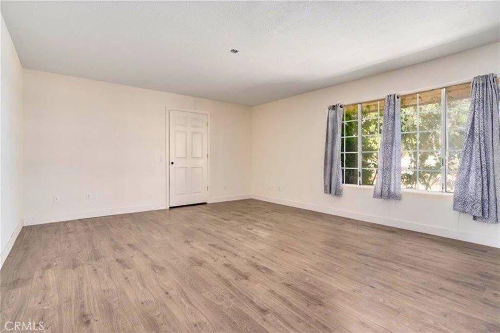 6233 Coriander Drive, Oak Hills, CA 92344