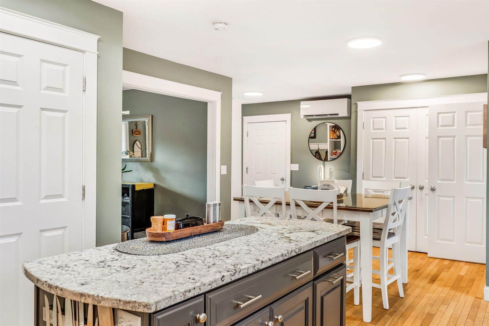 12 Moyse Road, Winterport, ME 04496