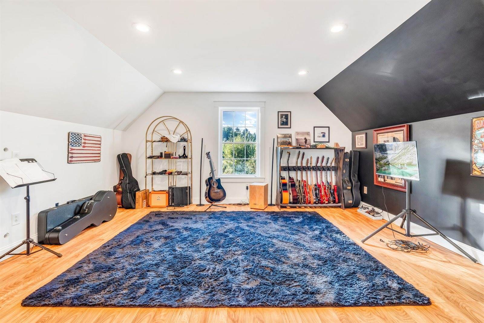 12 Moyse Road, Winterport, ME 04496