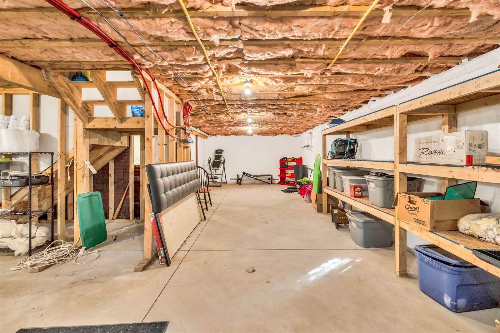 12 Moyse Road, Winterport, ME 04496