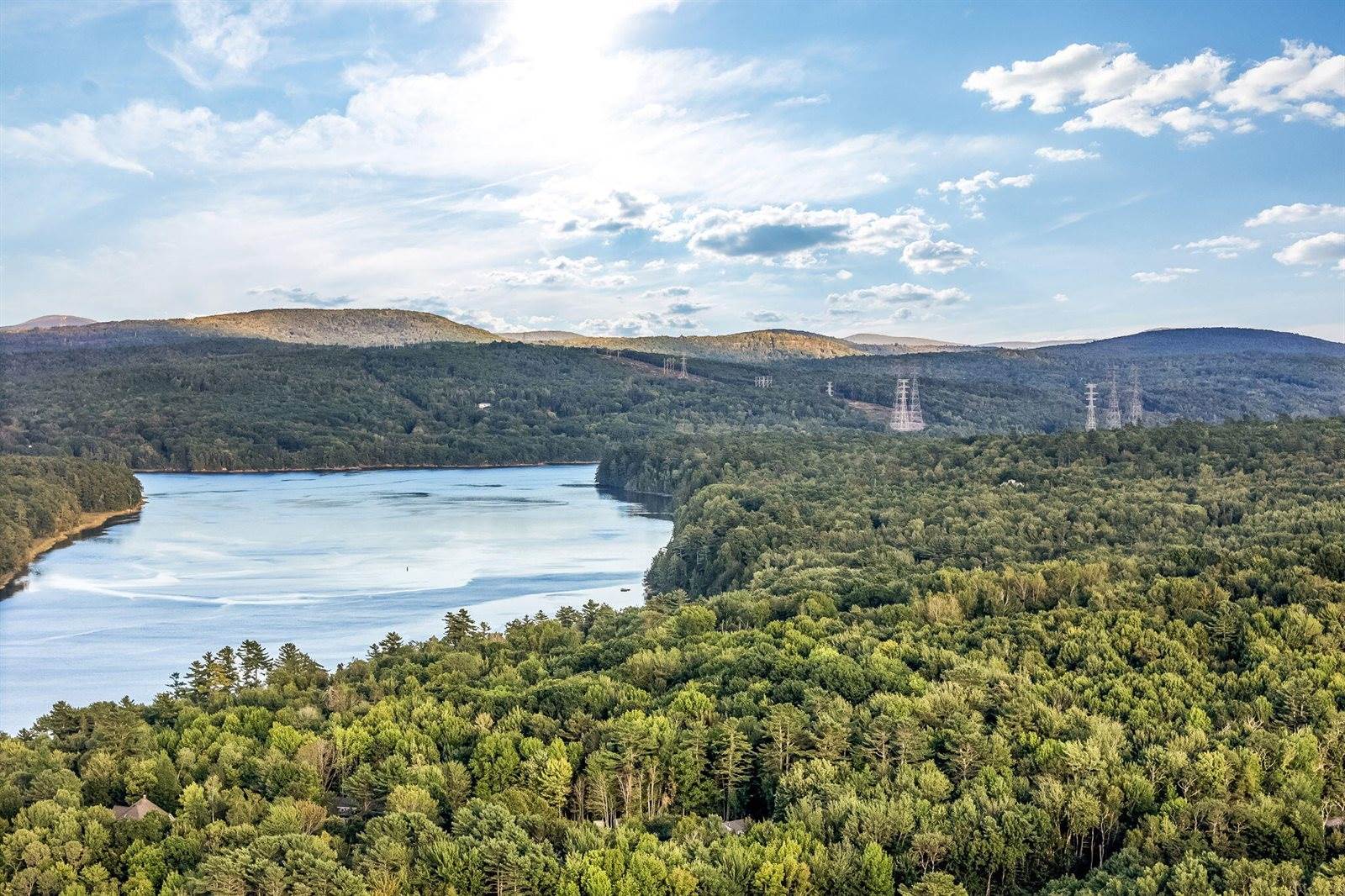 12 Moyse Road, Winterport, ME 04496