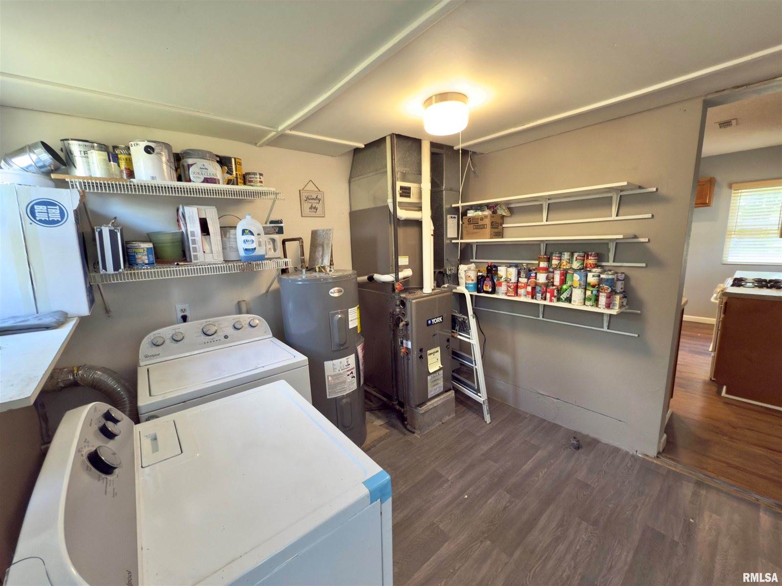 711 8TH Street, Colona, IL 61241