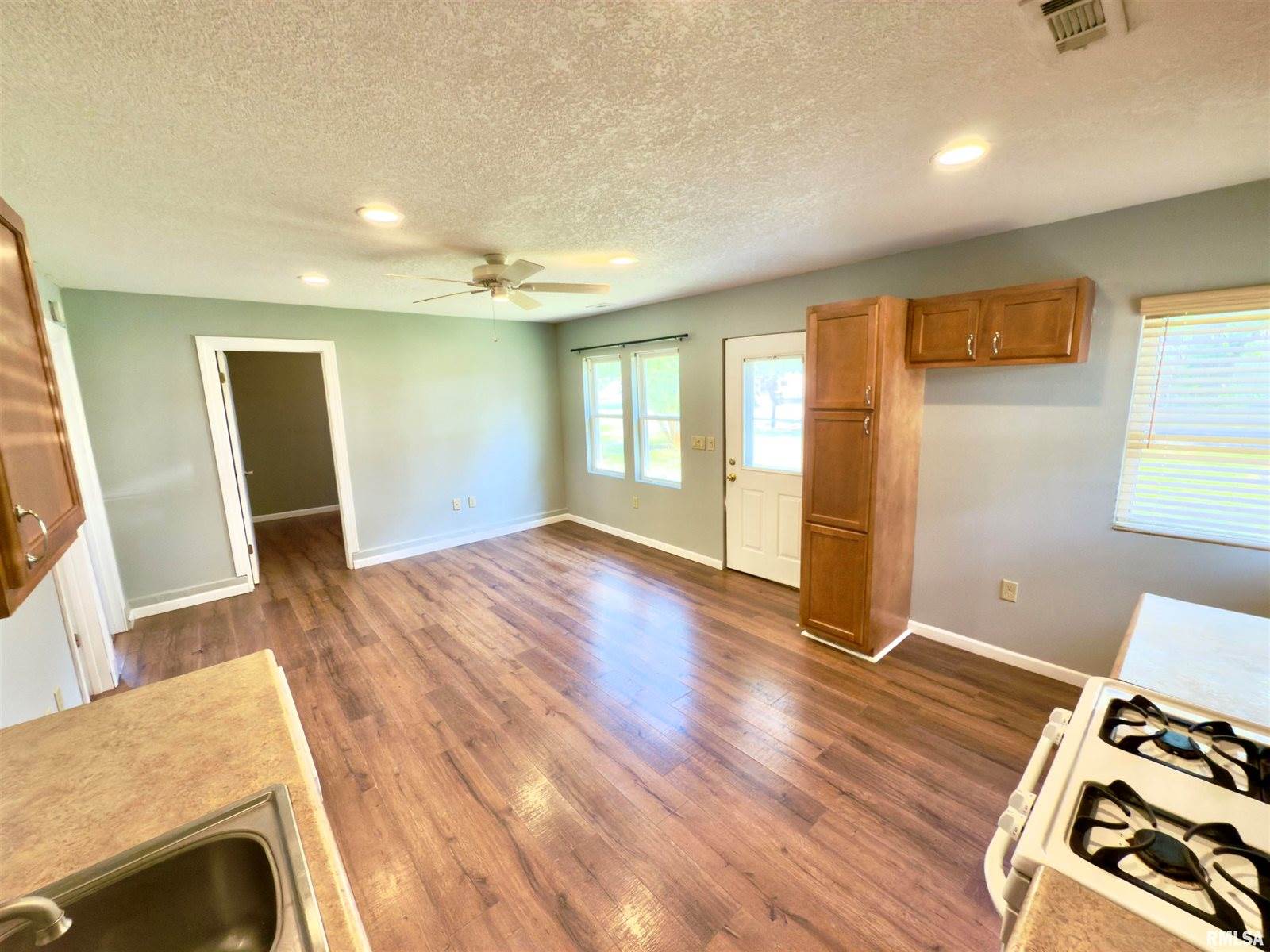 711 8TH Street, Colona, IL 61241