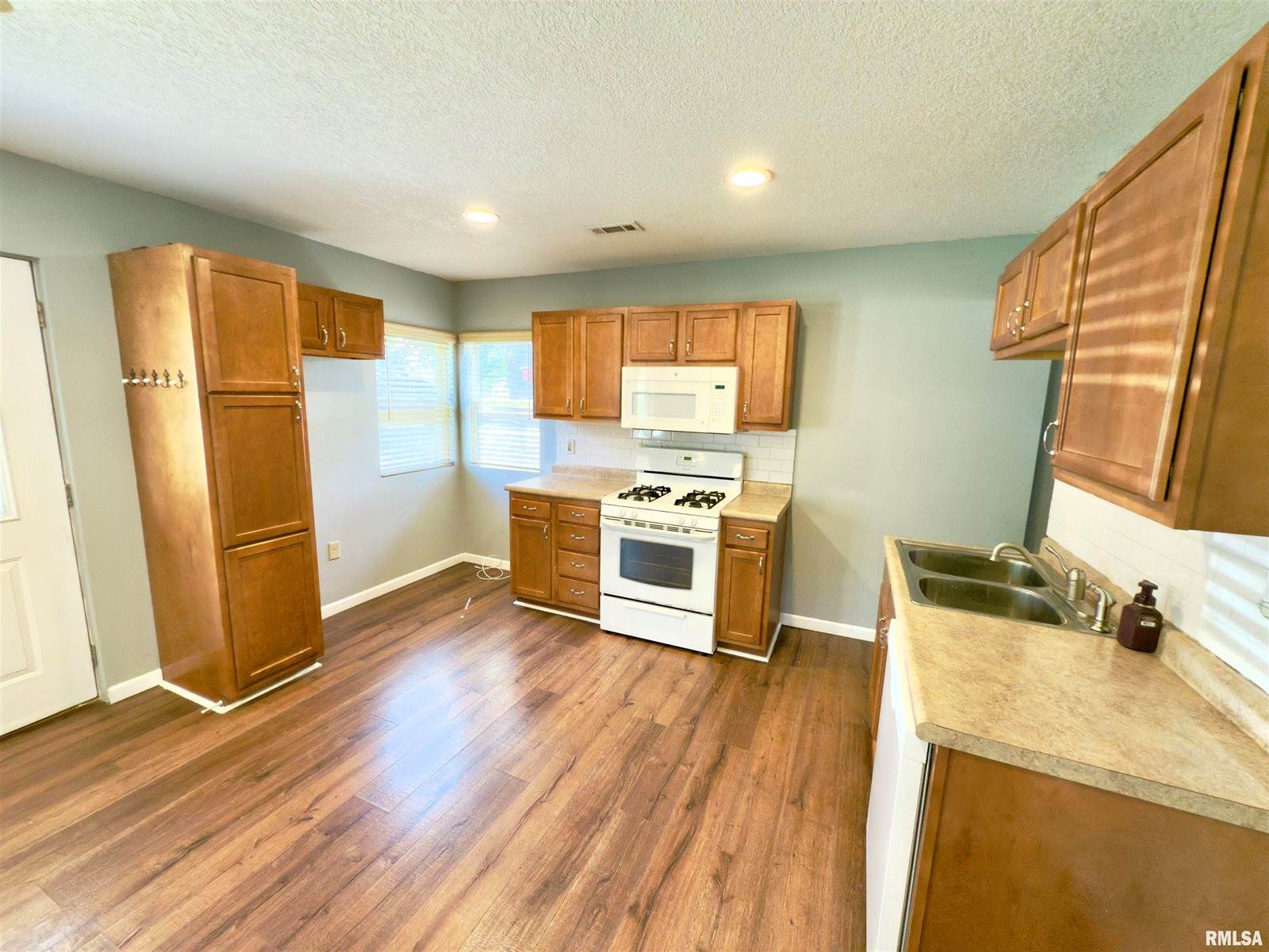 711 8TH Street, Colona, IL 61241