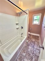 711 8TH Street, Colona, IL 61241