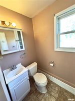 711 8TH Street, Colona, IL 61241