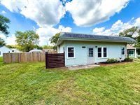 711 8TH Street, Colona, IL 61241