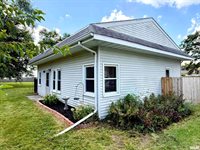 711 8TH Street, Colona, IL 61241