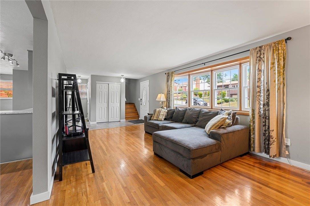 954 Gladys Avenue, Beechview, PA 15216