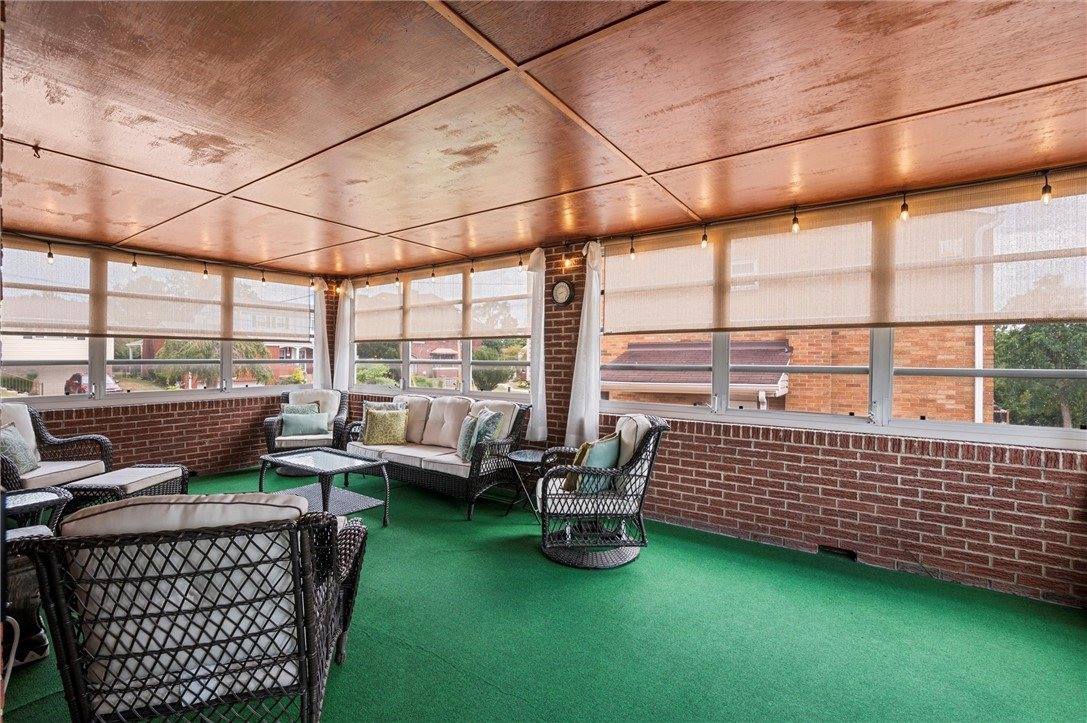 954 Gladys Avenue, Beechview, PA 15216