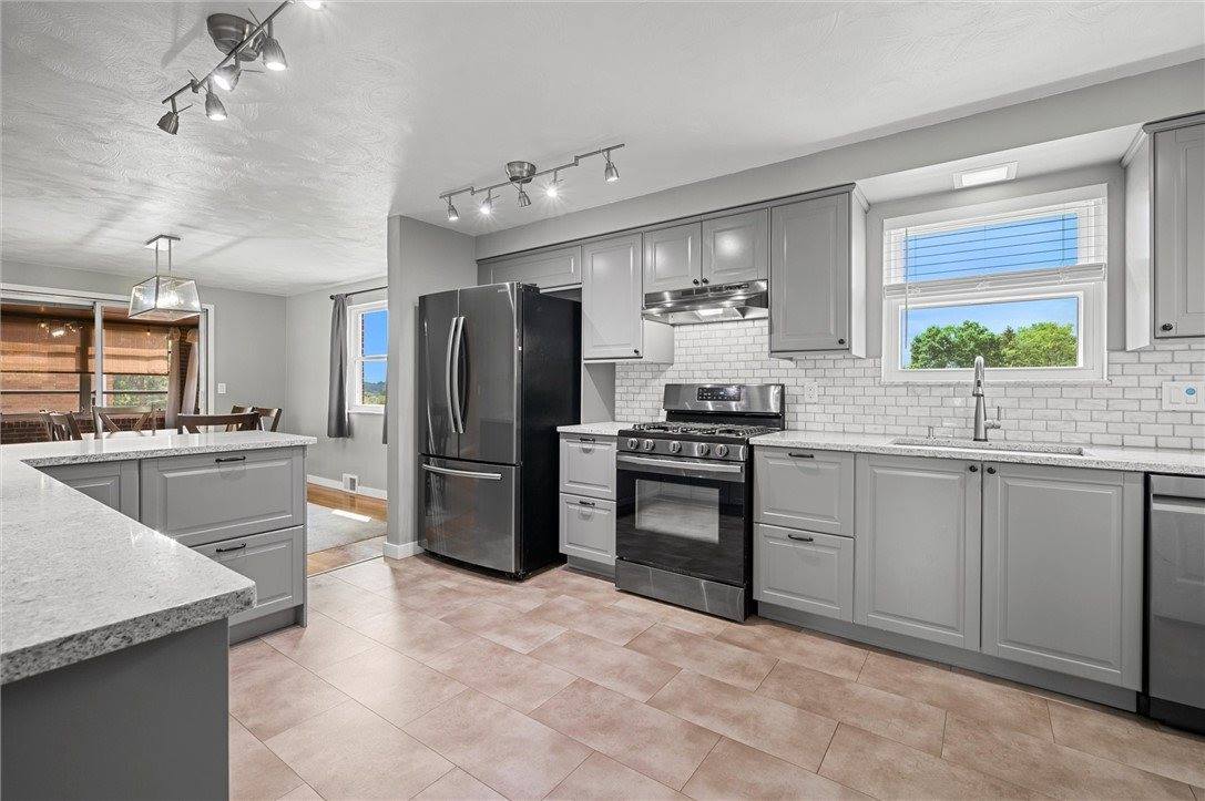 954 Gladys Avenue, Beechview, PA 15216