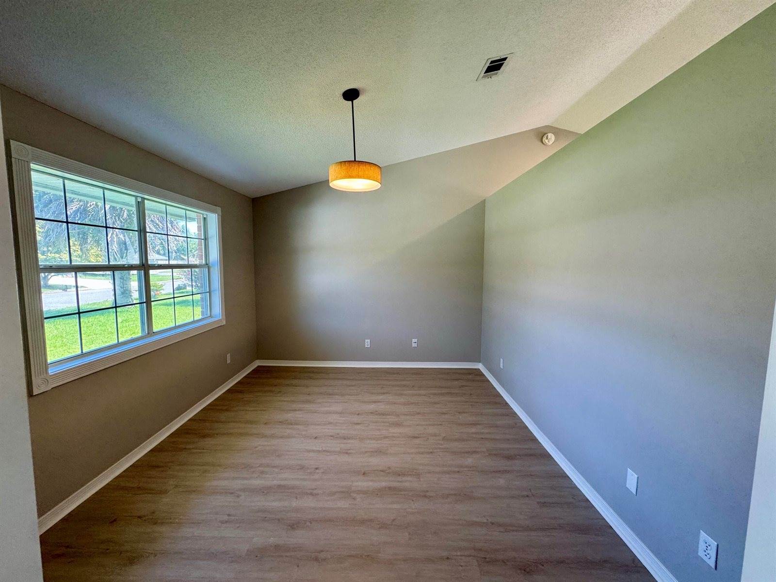 529 Long Lake Drive, Pensacola, FL 32506