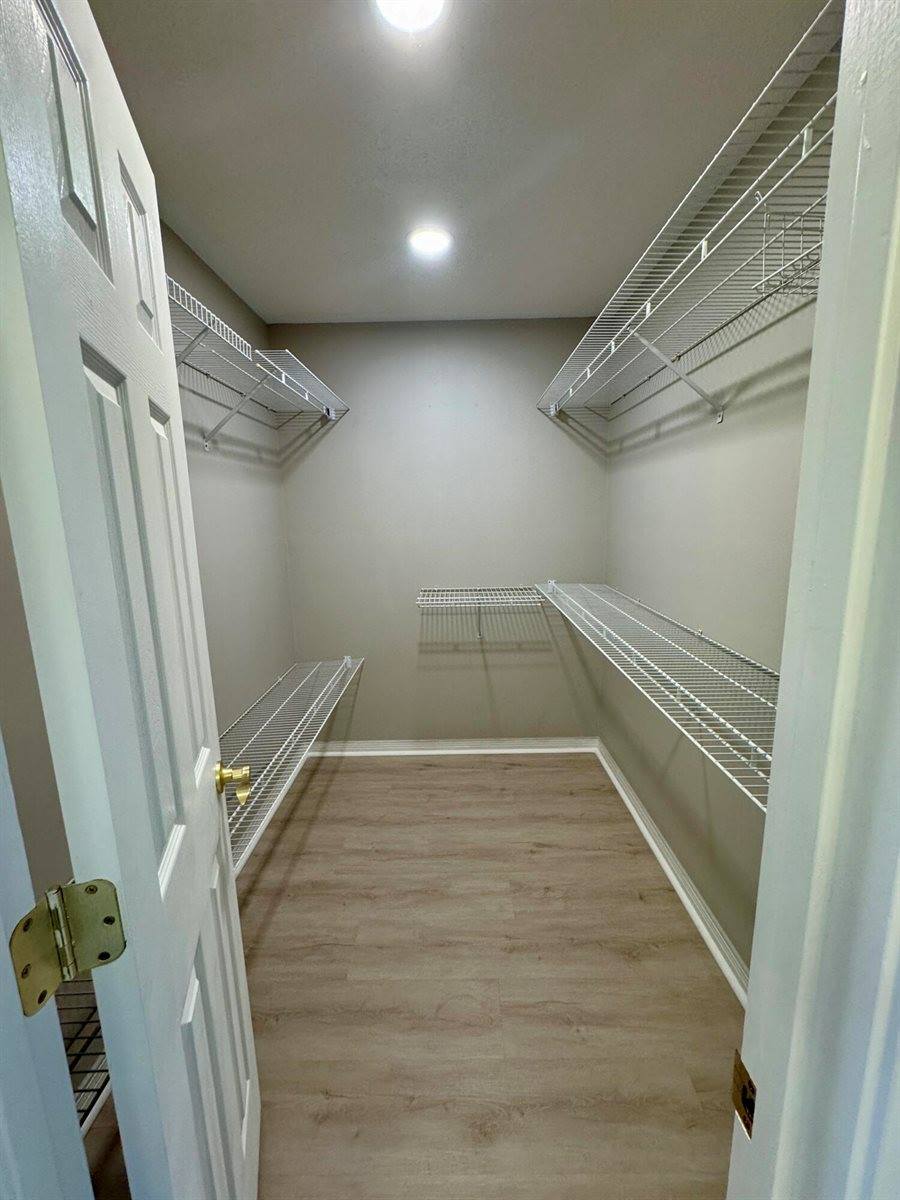 529 Long Lake Drive, Pensacola, FL 32506