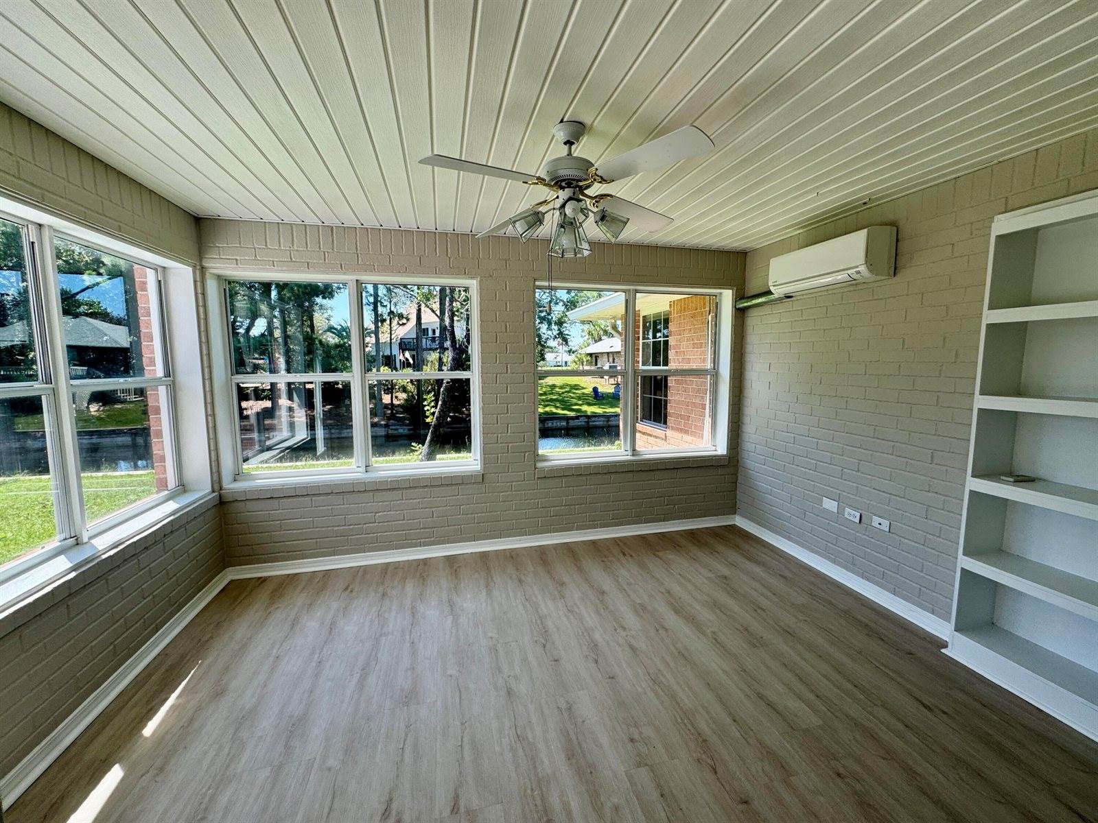 529 Long Lake Drive, Pensacola, FL 32506