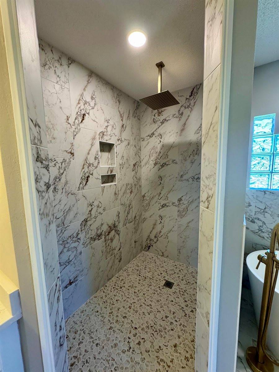 529 Long Lake Drive, Pensacola, FL 32506