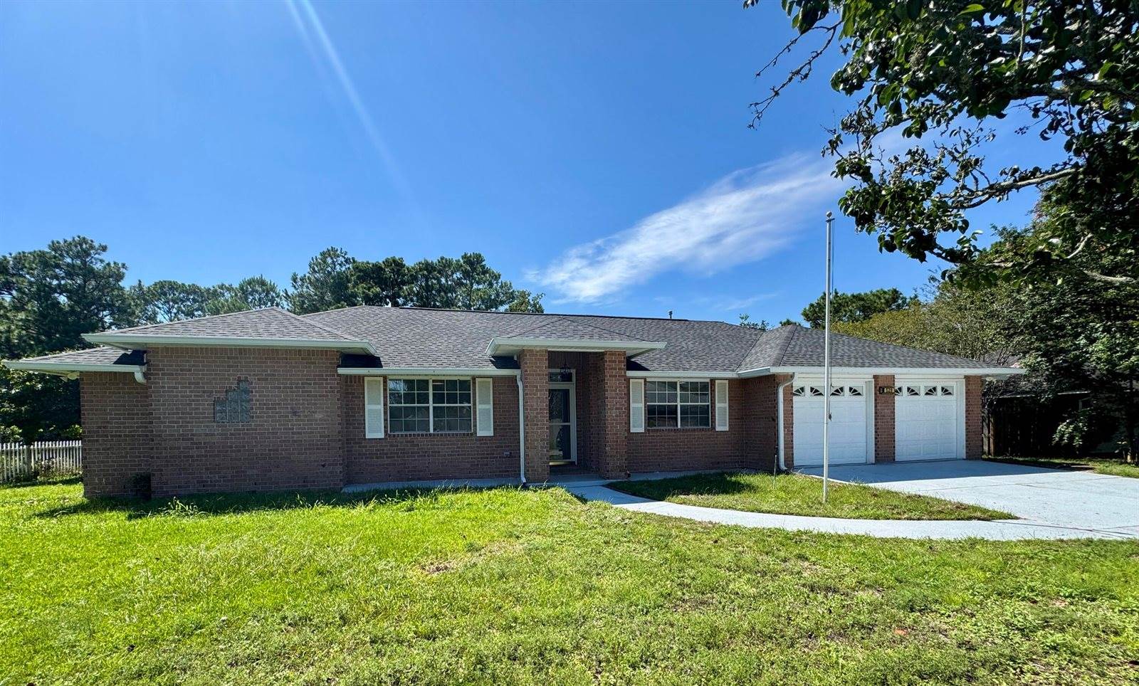 529 Long Lake Drive, Pensacola, FL 32506