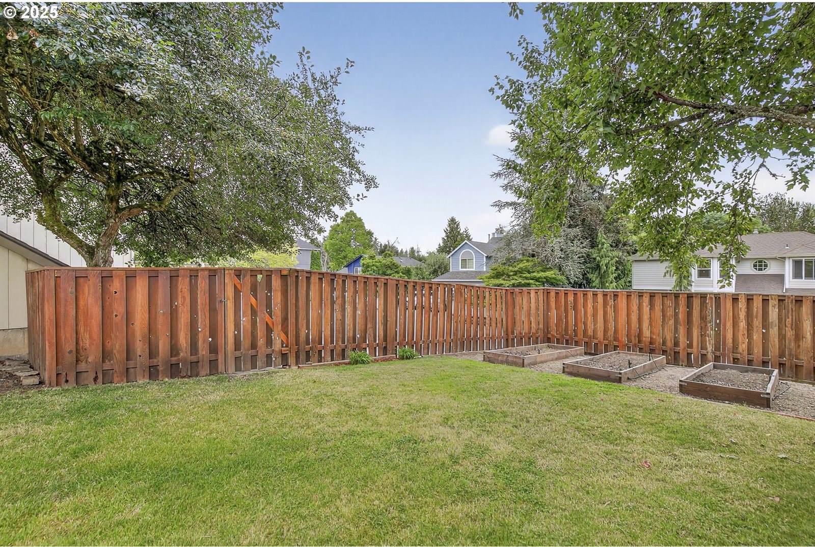 618 SE Greenway Dr, Gresham, OR 97080