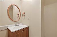 618 SE Greenway Dr, Gresham, OR 97080