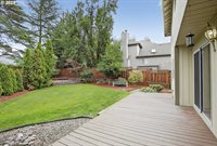 618 SE Greenway Dr, Gresham, OR 97080