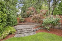 618 SE Greenway Dr, Gresham, OR 97080