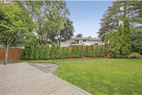 618 SE Greenway Dr, Gresham, OR 97080