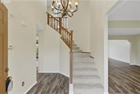 618 SE Greenway Dr, Gresham, OR 97080