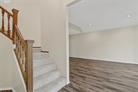 618 SE Greenway Dr, Gresham, OR 97080