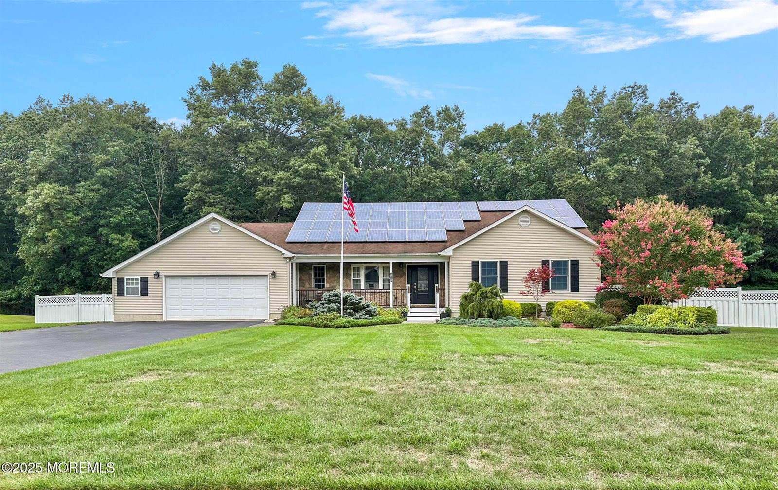 313 Wellington Court, Jackson, NJ 08527