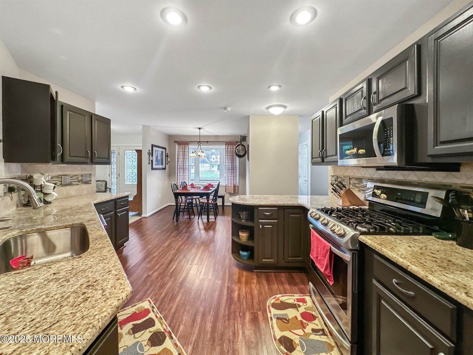 313 Wellington Court, Jackson, NJ 08527