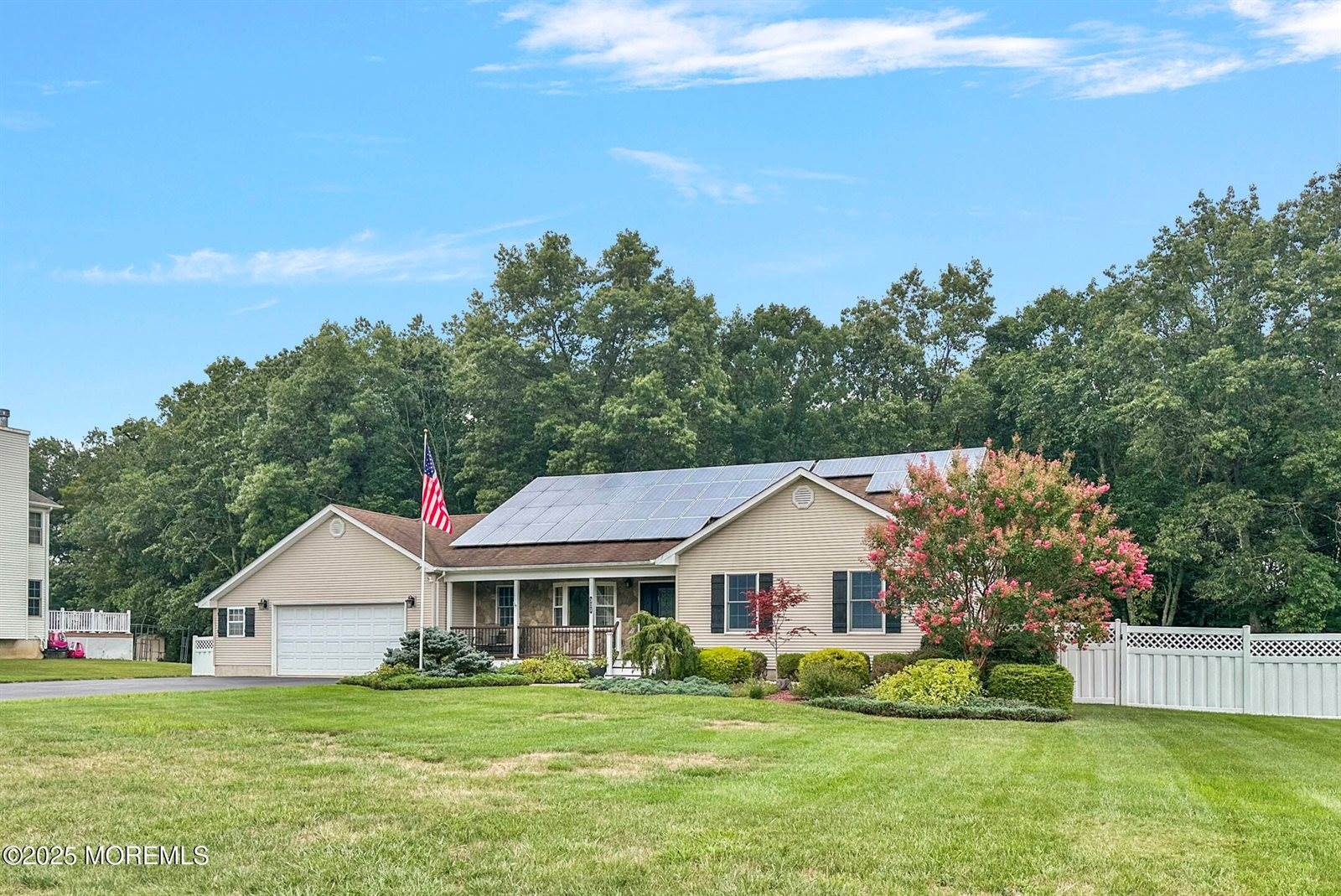 313 Wellington Court, Jackson, NJ 08527