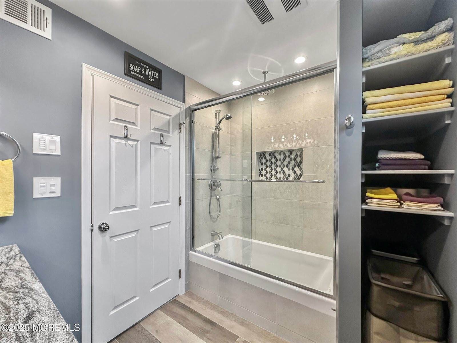 313 Wellington Court, Jackson, NJ 08527