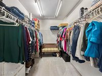 313 Wellington Court, Jackson, NJ 08527