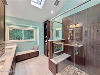 313 Wellington Court, Jackson, NJ 08527