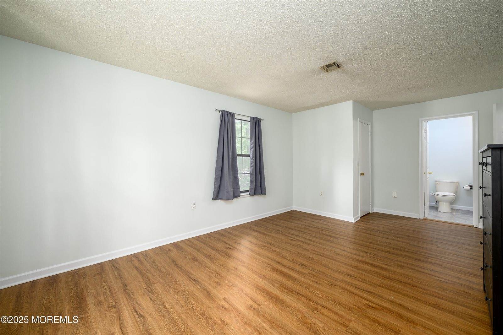 101 Goldthread Court, Jackson, NJ 08527