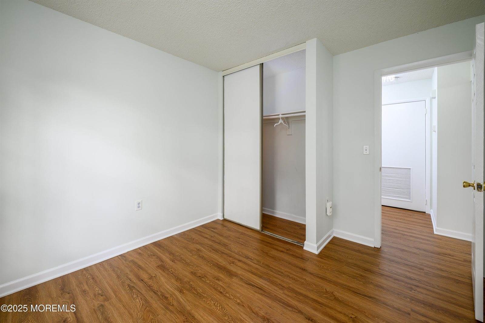 101 Goldthread Court, Jackson, NJ 08527